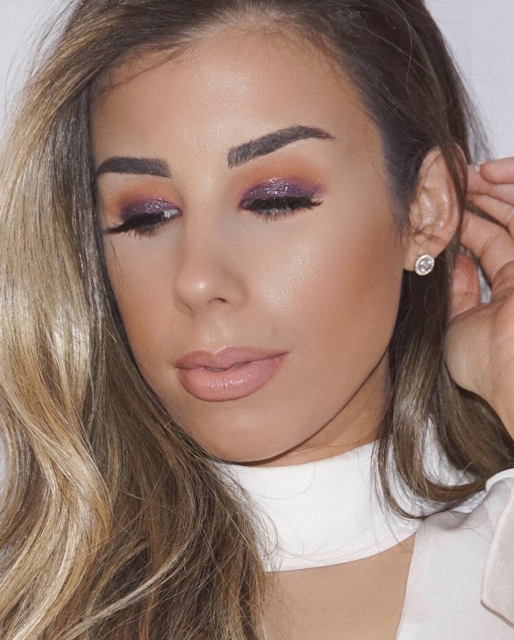 #BossBabe Alexa wearing •AMETHYST• On her eyes 😍 #motd #makeup