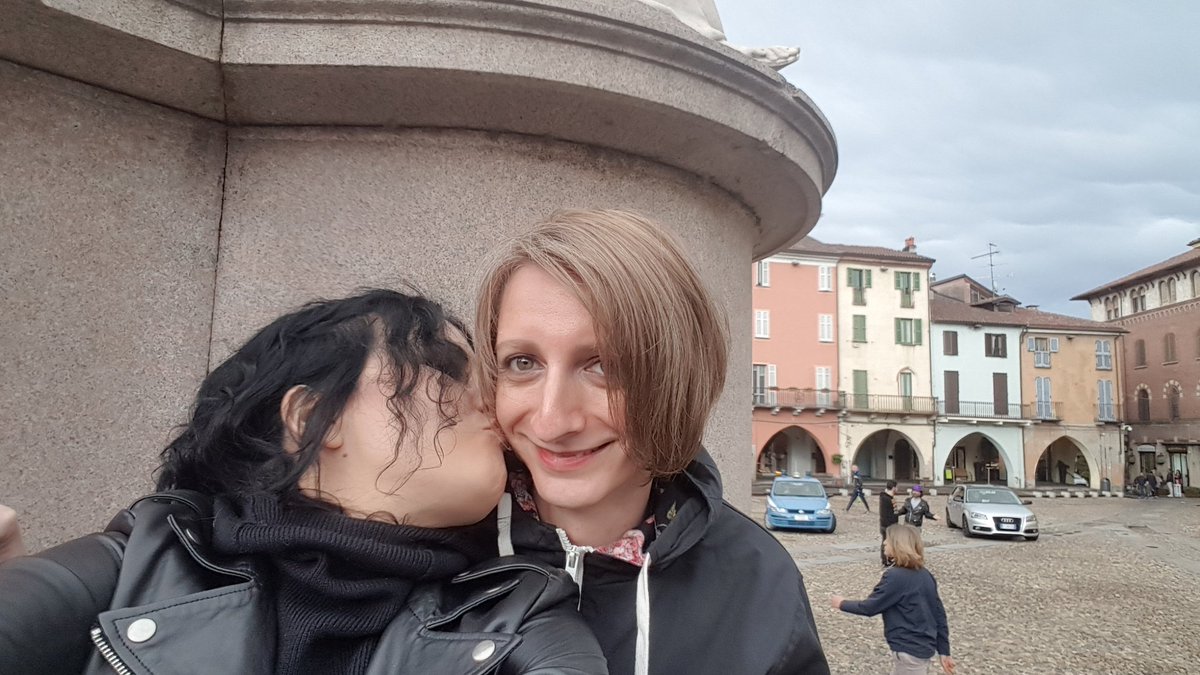 nonbinarytorino's tweet photo. Amic* del #vercellipride.
Inizia l'onda!
https://t.co/VVU6DNdlhL
πππ
#vercellipride2019 #piemontepride #piemontepride2019 #ondapride #ondapride2019 #abracciaaperte #fuoridaibinari #fuoridaibinaritorino #LGBTQ #nonbinary #nonbinaryitalia #trans #transitalia #transpride https://t.co/vh2NryMvgY