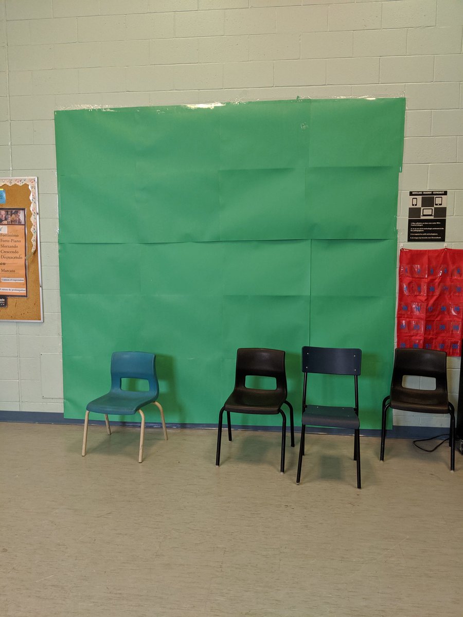louismorin1987's tweet photo. En train de créer un écran vert pour mes élèves. @Franco_Cite @ecolecatholique #transfo #projetdanse https://t.co/RJ2SlUNdcY