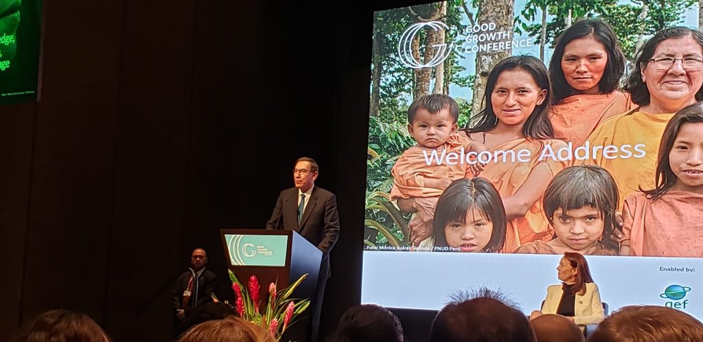 PNUDPARAGUAY's tweet photo. “Debemos discutir y trabajar todos juntos sobre los efectos del cambio climático en la Amazonia y las medidas que se deben tomar para su mitigación y adaptación” @MartinVizcarraC Presidente de Perú en el #GoodGrowthConference https://t.co/one6BLz1Gq