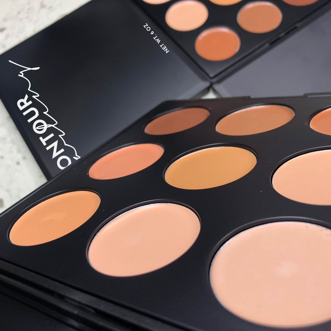 omicosmetics's tweet photo. All we know is CONTOUR, CONTOUR. 9 cream contour colors in 1 palette! The CONTOUR DARLING PALETTE is perfected! ✨ 
Coming 5/20 to https://t.co/m2V25wietU #MakeupAddict https://t.co/6zh7Kz8NeL