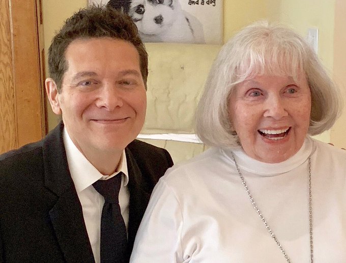 View image on Twitter