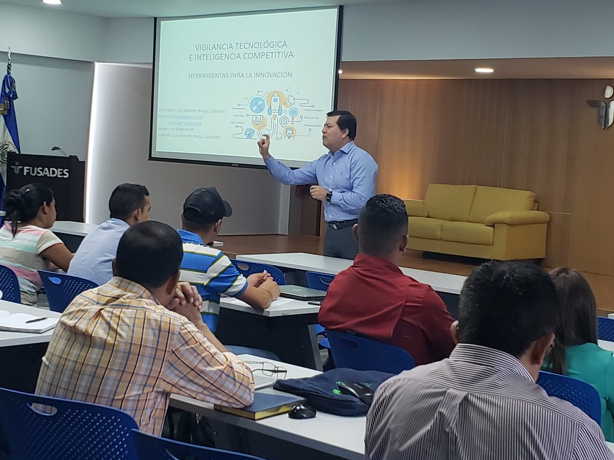 Otho_Argueta's tweet photo. @sgenovez inaugura serie de talleres de formación con técnicos de organizaciones ejecutoras de proyectos #USDA #SETEFE. #CLUSAES, #CRS, #FUNDESYRAM, #FUNDES, #PROINNOVA @fusades https://t.co/qokMgPLYmb