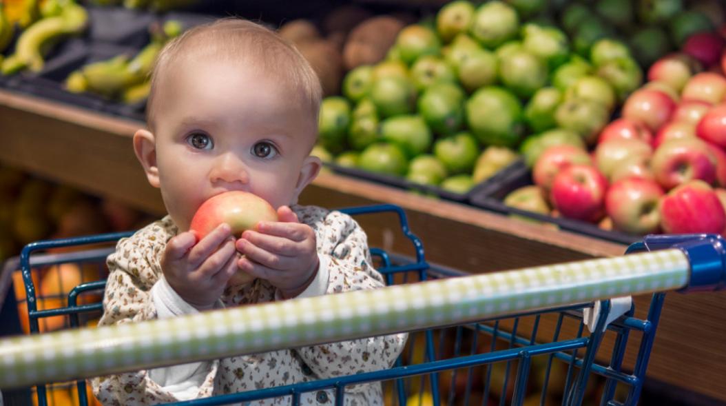 Stop feeling bad about giving your kids non-organic strawberries and apples!
todaysparent.com/family/family-…