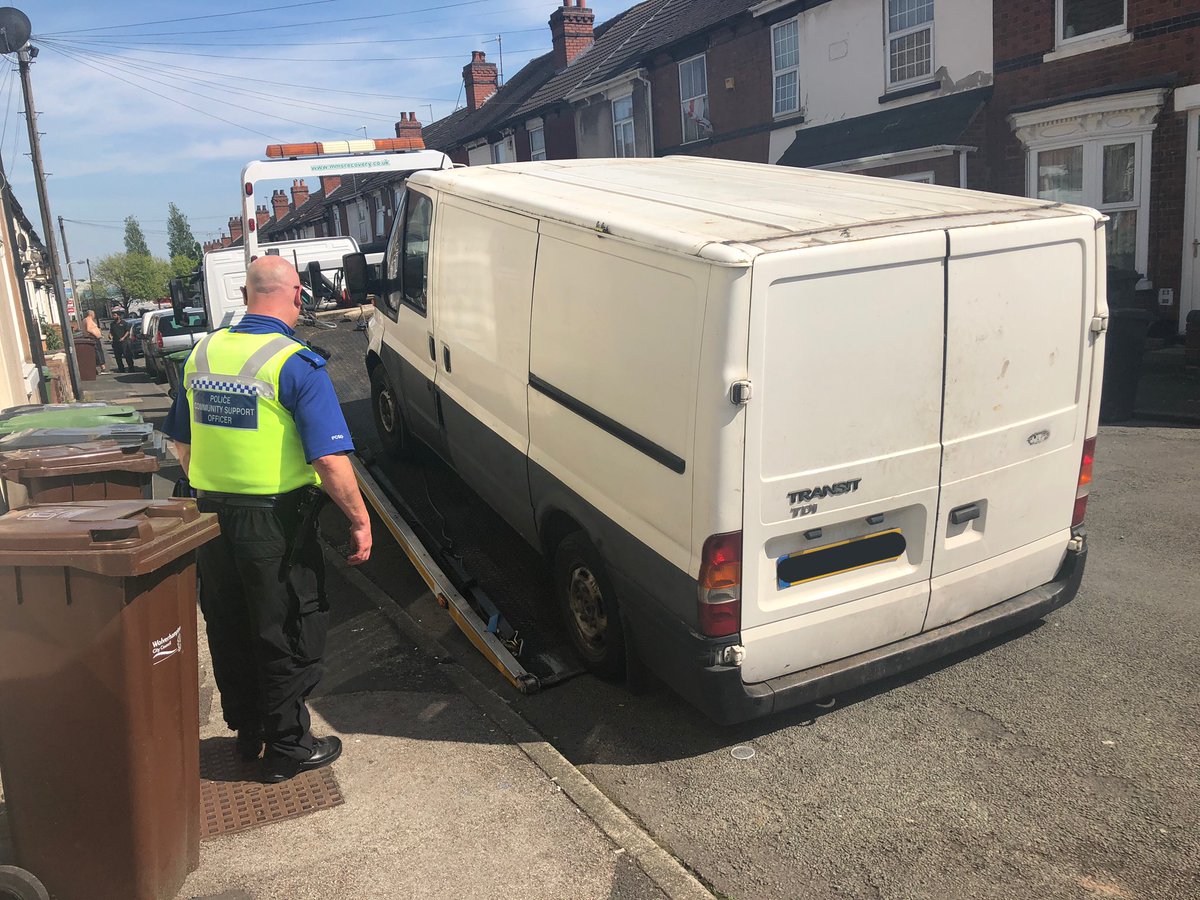 WednesfieldWMP's tweet photo. It’s not a good day to be a Ford Transit in Wednesfield 🤦‍♂️ We have had two away today for being untaxed. The 2nd also had a range of other issues including no insurance and MOT! Check your vehicle is taxed using this link https://t.co/L2NUs1b9Av https://t.co/6OKmDpvqPa