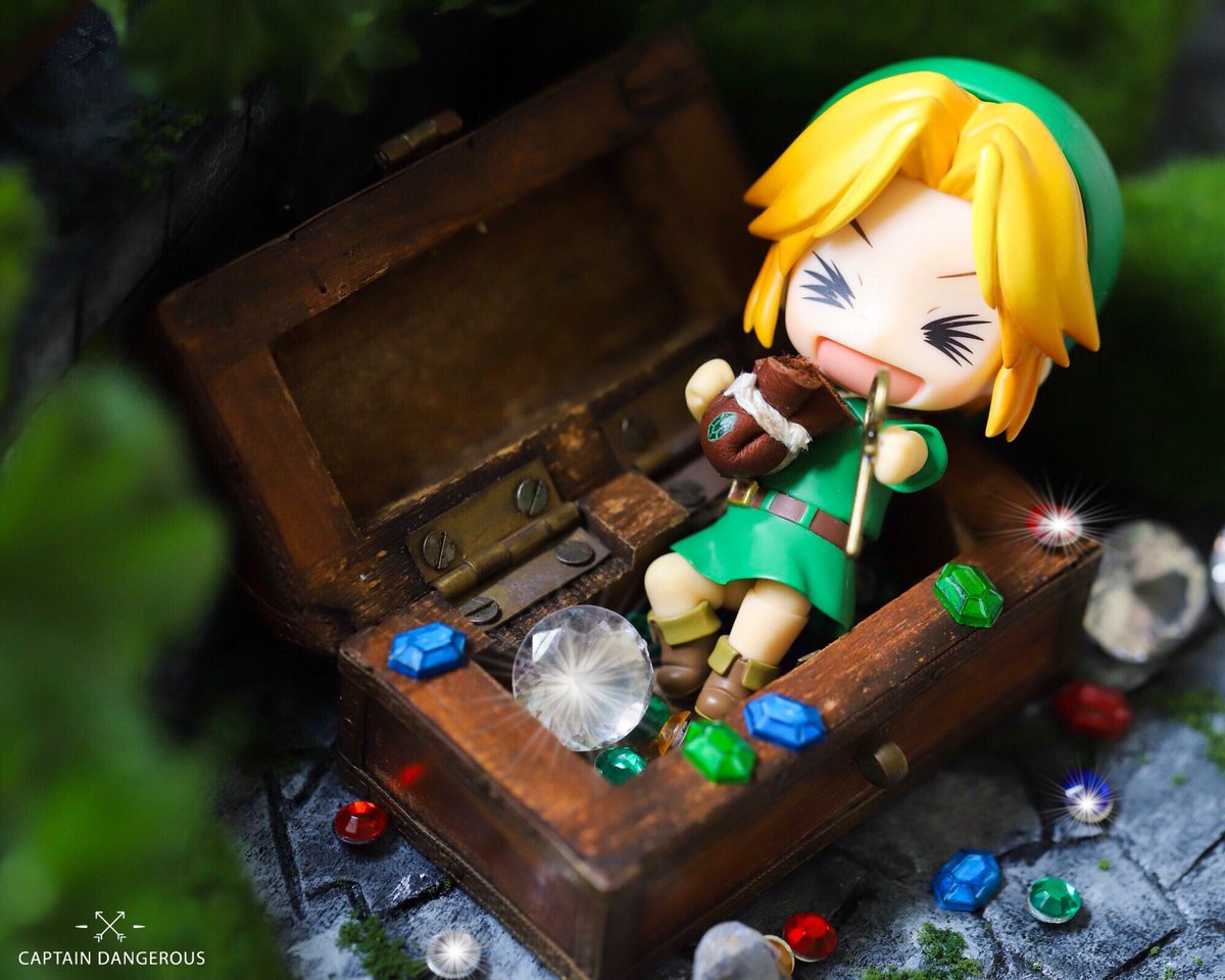 CaptDangerous64's tweet photo. Rupee Jackpot! 💎💫 #nintendo #zelda #link #anime #gaming #toyphotography #Nendoroid @ZeldaInformer @ZeldaDungeon @ZionDood @ZeldaUniverse @nintendocafe @NintendoAmerica @nintendolife @Summersett_ @Hero_of_Hyrule6 @LiKovacs @GoodSmile_US @goodsmilejp https://t.co/lV54RkfYDc