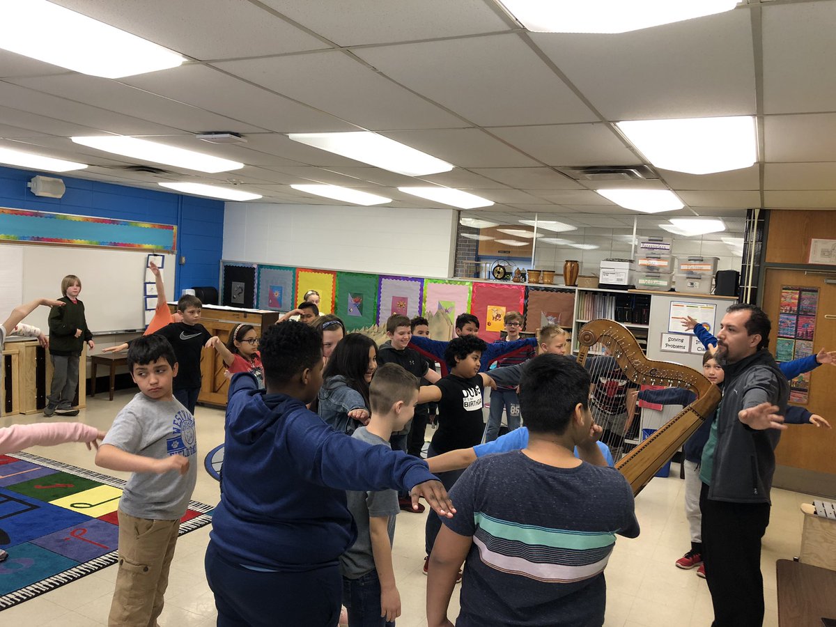 thoms_bill's tweet photo. Students learning Afro-Mexican Mimetic Dances from Sones de Mexico! @WestviewSchool1 @wdsd_7 #mimeticdancing https://t.co/F40PpiOZhA