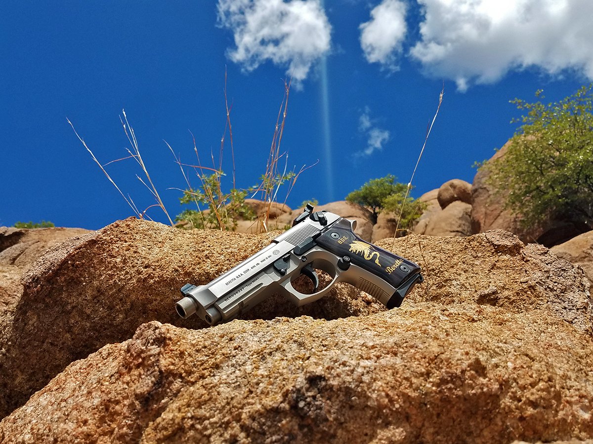 EverTheHardWay's tweet photo. #Beretta (@Beretta_USA) #92FS Compact INOX with adjustable suppressor sights, custom handmade grips from Istanbul, Turkey and an extended, threaded barrel. #Prescott #Arizona https://t.co/75jGwSp3S0