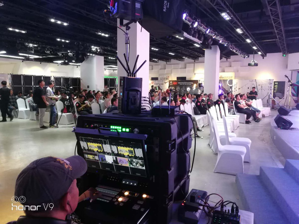 CVWCrystalVideo's tweet photo. Film Innovation Alliance Itinerary Exhibition throughout China-Kunming City, Yunnan Province👍🌹😍
#CVW #Beamlink #Pro #WirelessVideoTransmission
#cinematographer #videoproduction #LiveEvents #streaming #filmmaker #photographer #broadcasting #filmshooting #exhibition #Redcamera https://t.co/JRJwsbRt1u