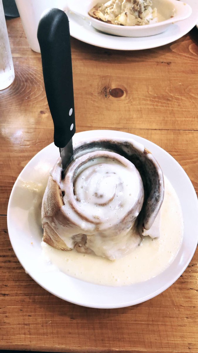 _amandaferguson's tweet photo. Treat yourself Monday? #scrambledjakes https://t.co/SP1OT65HvE