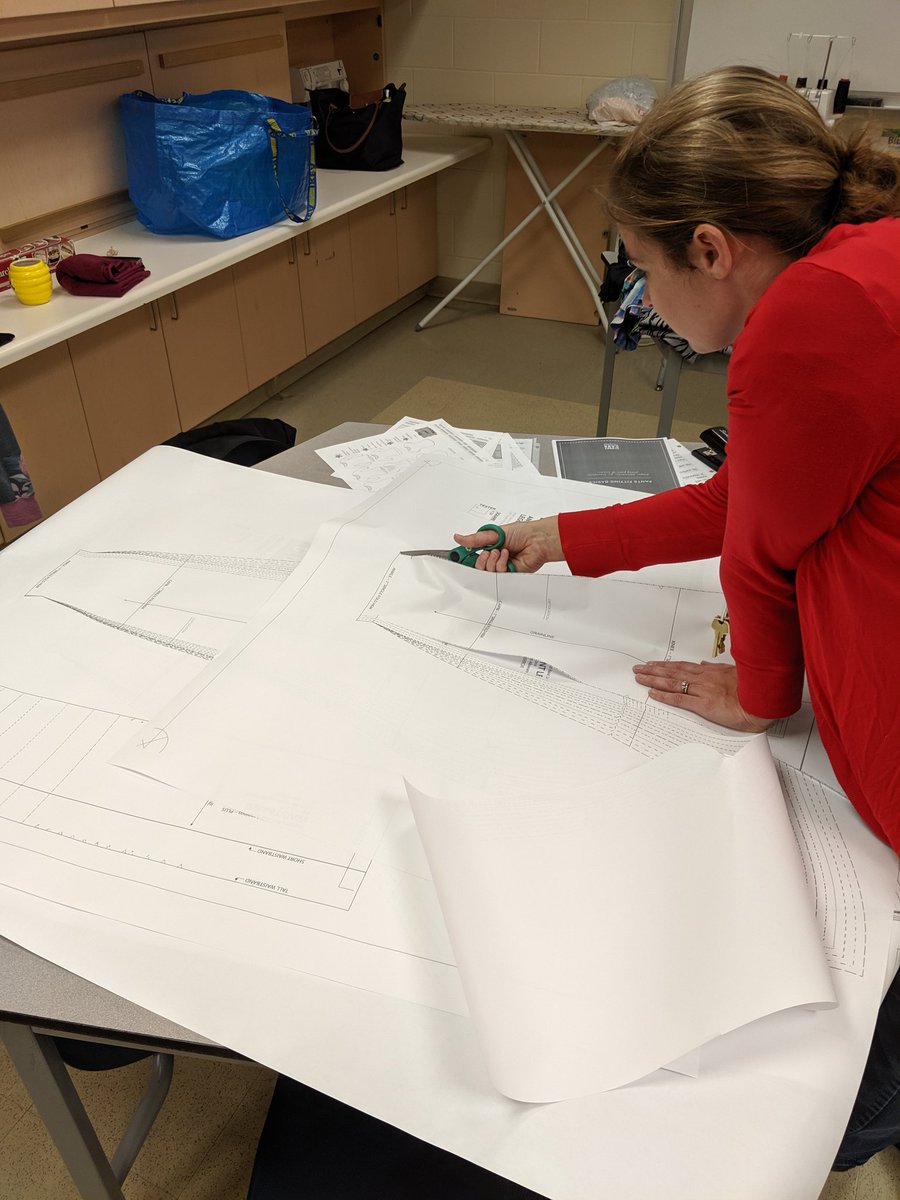 LauraEdgeUcator's tweet photo. @HaltonDSB Fashion teachers engaged in PD, developing serging skills, pattern adjustments, handmade woredrobe and custom fit skills and learning with stretchy fabric. @APHSMain @HDSBSecProgram #socialstudiesmatter #humanitiesmatter https://t.co/2V9eWZNlCm