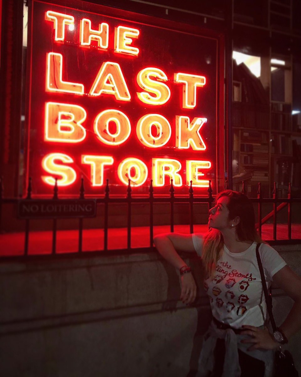 fabysantoscoy's tweet photo. The world is full of precious books that nobody reads.📖
#lax #losangeles #california #travel #usa #thelastbookstore #read #imagine #believe #streetphotography  #follow #fun #dontbenormal #instamood #love #cute #happy #crazy #beautiful #girl #blonde #actress @TheLastBookTX https://t.co/Bhwd15ZT0Q