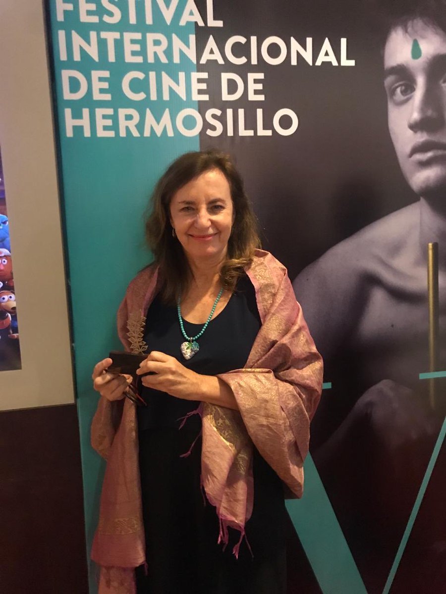 JerryML1's tweet photo. Muchas felicidades a @verolanger por su premio a mejor actriz en el @FICHermosillo por la cinta #clasesdehistoria que además ganó mejor película @mislashernandez https://t.co/hRC8VXanau