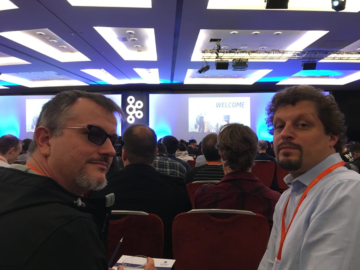 KJonckheer's tweet image. @klarr_io Lead architect Dominique Chanet and CPO Dirk van de @dirkvdpoel at #KafkaSummit London attending one of the key notes.