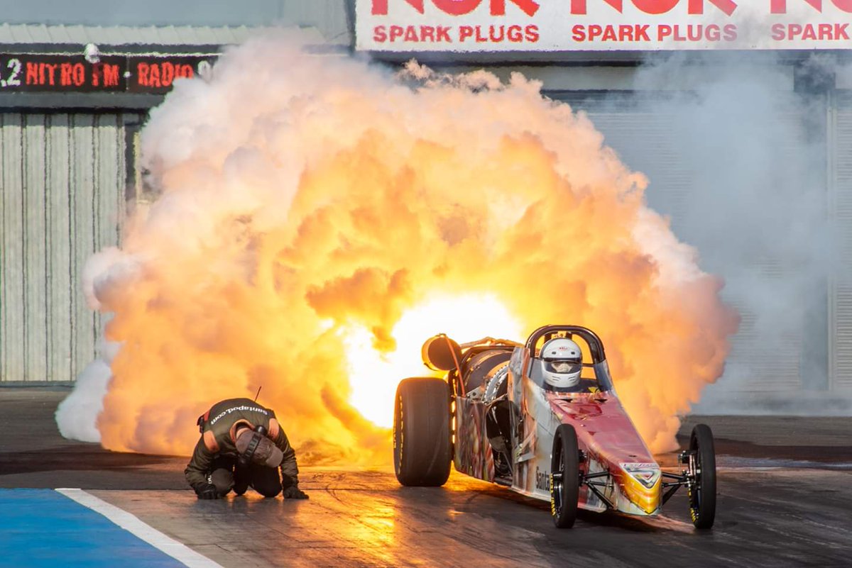 FireForceJets's tweet photo. When the summer finally arrives 🔥🔥 @SantaPodRaceway @scottairbrush @CarBasics https://t.co/3B6m2S3Bip