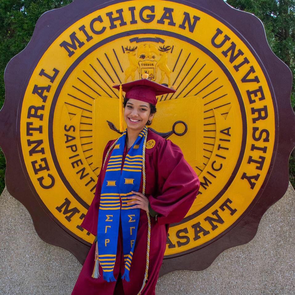 TodayFathers's tweet photo. CMU Class of 2019 https://t.co/C7NU774LP3