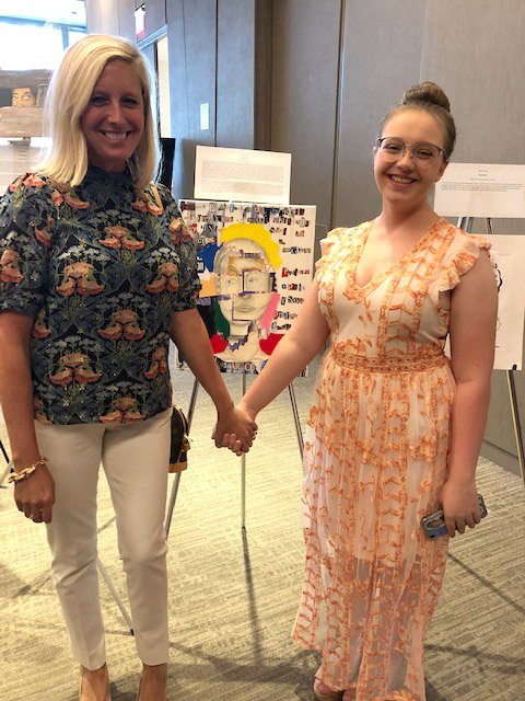 MPCSarts's tweet photo. Students celebrated art and diversity @Ctr4CHR! A. Edwards, B. Hawkins, I. Garofalo, and J. Jeon had art pieces on display. J. Neon and B. Hawkins received best in show accolades! Congrats to these talented upcoming #MPCSVisualArt-ists! #sewingtogetherdifferences
#CommUNITY https://t.co/gafKWJkQf9