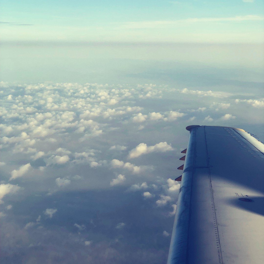 FlyViaAir's tweet image. 🙇‍♀️“Your dreams are what define your individuality. They have the power to give you wings and make you fly” - P.V. Sindhu 

💭Share your favorite #MontivationMonday quote with #ViaAirlines for a chance to be our featured quote next week! 

#MondayMotivation #MondayQuotes