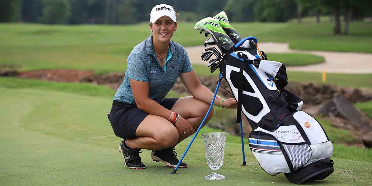 Fedegolf's tweet photo. El #IOAInvite se lo llevó la española María Parra; la colombiana Paula Hurtado quedó de 45 en esta nueva presentación en el @ROAD2LPGA: https://t.co/SXboeWPDMt https://t.co/8pevCaVLms