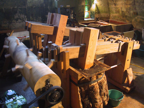 MnGrison's tweet photo. SO excited to attend the blue paper workshop at @MoulinVerger in September! A full week spent in the last active traditional papermill in France, learning and experimenting with outstanding artisans to gain insight into the magic of papermaking... info--> https://t.co/cR6y6RYqBU https://t.co/C1LLXoG1co