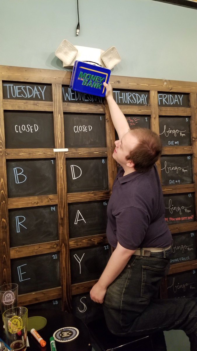 cerritolive's tweet photo. Your 2019 Mr. House Money in the Blank @MemphisMadeBrew! #cerritotrivia #HMITB ๐ผ https://t.co/5NE95pW4HW https://t.co/sGAVzcJM16