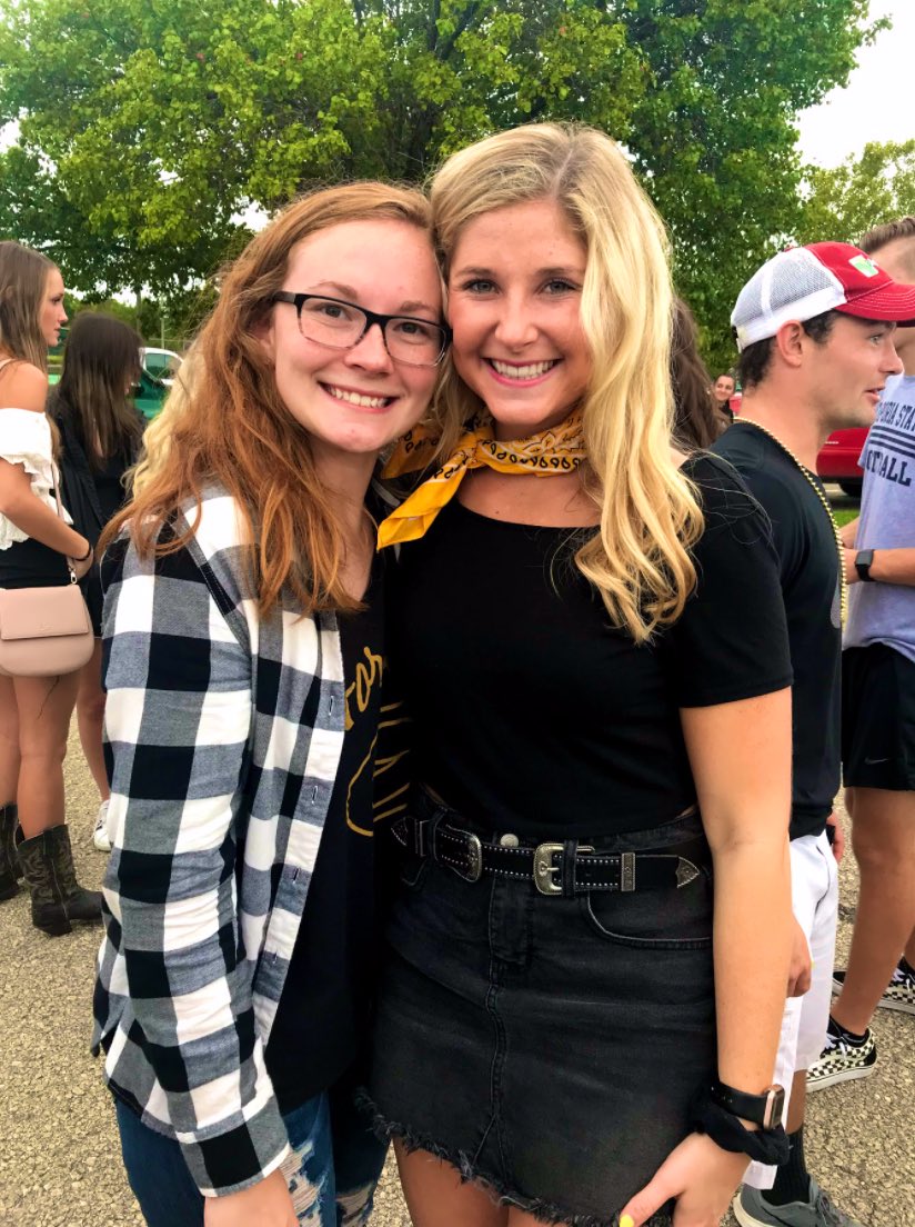 Emma_Honas22's tweet photo. Happy birthday Jos!! Thanks for everything you do. Miss and love you so much 💛 @jallen_32 https://t.co/GpIaGyk1ou