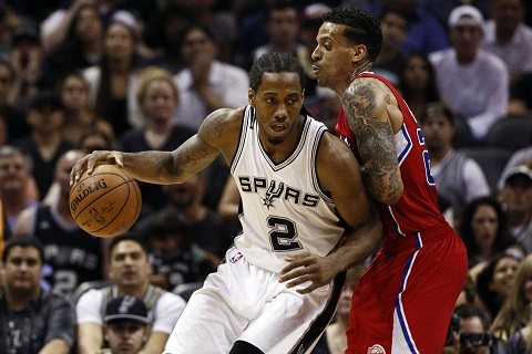Leonard would have his first ever 30-point playoff game in & #39;15. 32pts with 72.2/60/100 splits. For his career (end of & #39;19 ECSF) Kawhi has had 14 playoff games of 30pts, with 12 of them being on 50 FG%. His teams are 10/2 when Kawhi has 30pts on 50 FG%.