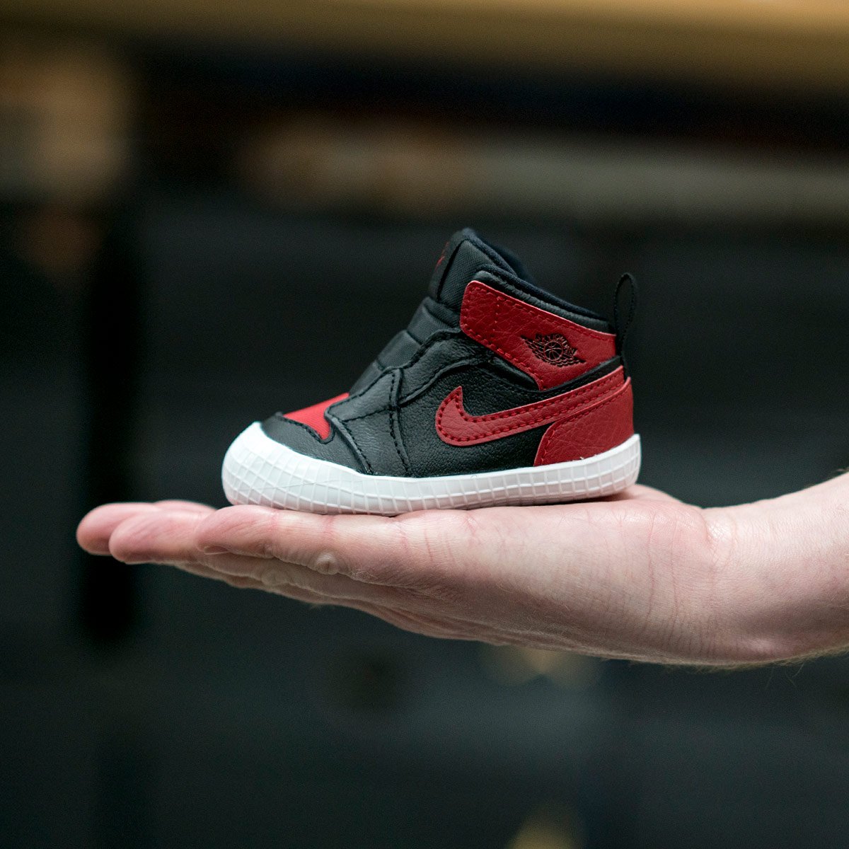 jordan 1 bred crib