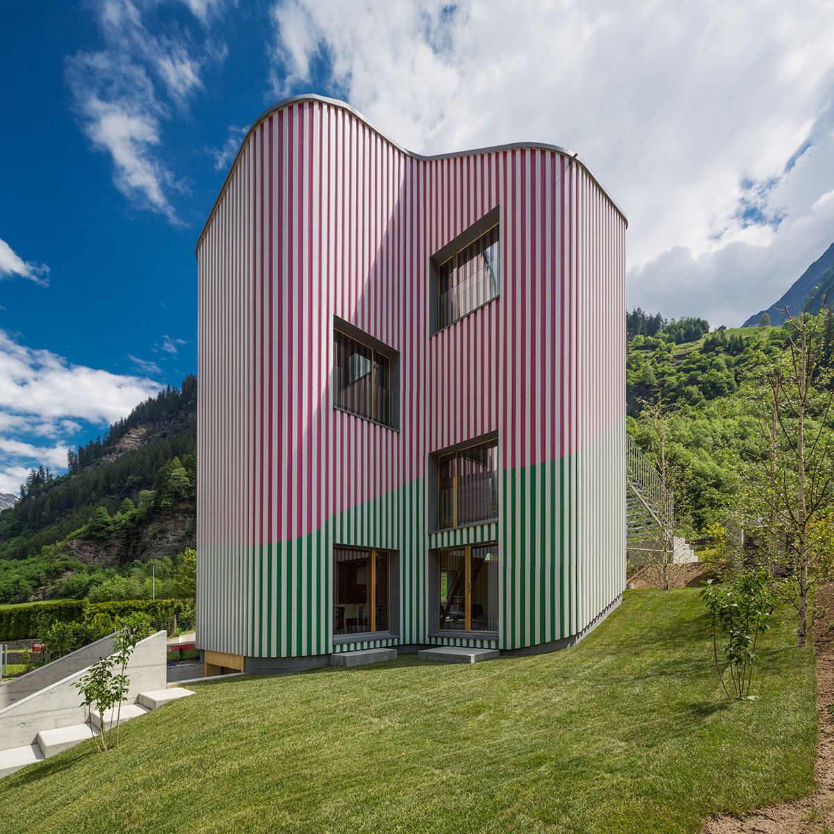 Take a closer look at Swiss architecture on <a href="/WACommunity/">World Architecture</a>: worldarchitecture.org/all-countries/… #switzerland #architecture