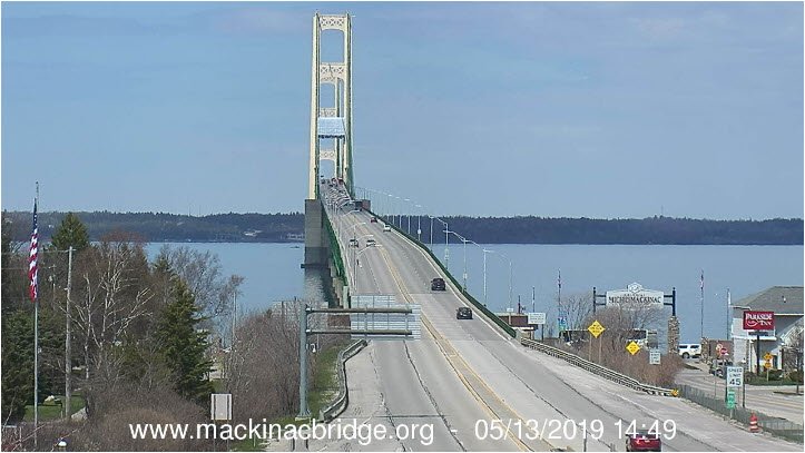 mackinacbridge's tweet photo. Some of the construction being conducted on #MackinacBridge today include Seaway's painting of the South Tower. Work is being started on the bottom strut over the road deck and will continue upward. https://t.co/98nSbeeXcI