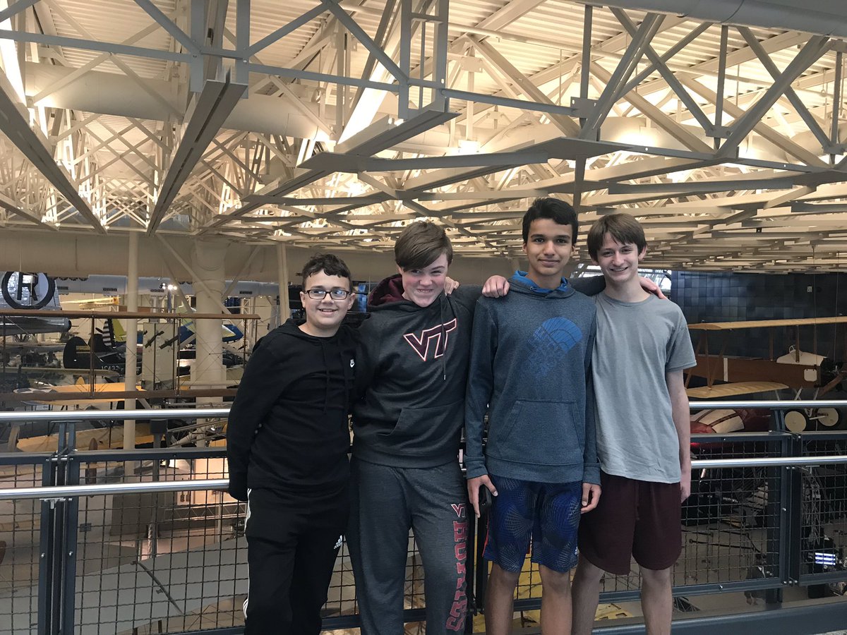 sciencediva00's tweet photo. Air and Space Museum! @RNR_DCTrip    #RNRDCTrip2019 https://t.co/IA5ceNqCAw