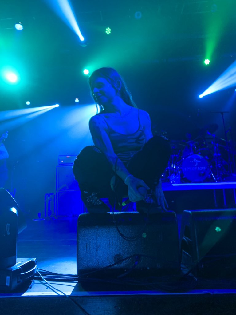TtavanoTom's tweet photo. @OffiLIFEOFAGONY I was there too #frontrailcrew https://t.co/NKcmvExLji