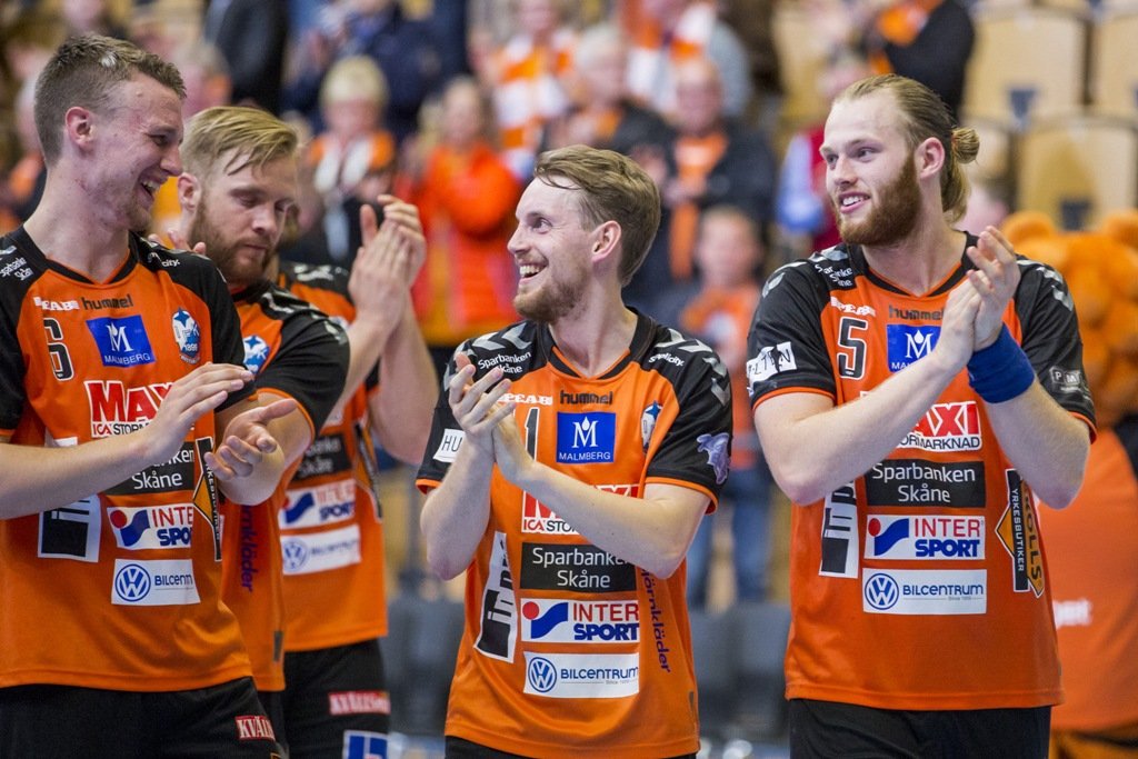 Johannes Larsson (@larssjohannes) on Twitter photo Jag skulle vilja ta möjligheten att tacka alla som hejat, skrikit, svurit och stöttat genom Ären. Har varit en helt underbar tid. Tack för allt helt enkelt <a href="/SKurvan/">Södra Kurvan</a> Jag skulle vilja ta möjligheten att tacka alla som hejat, skrikit, svurit och stöttat genom Ären. Har varit en helt underbar tid. Tack för allt helt enkelt <a href="/SKurvan/">Södra Kurvan</a>