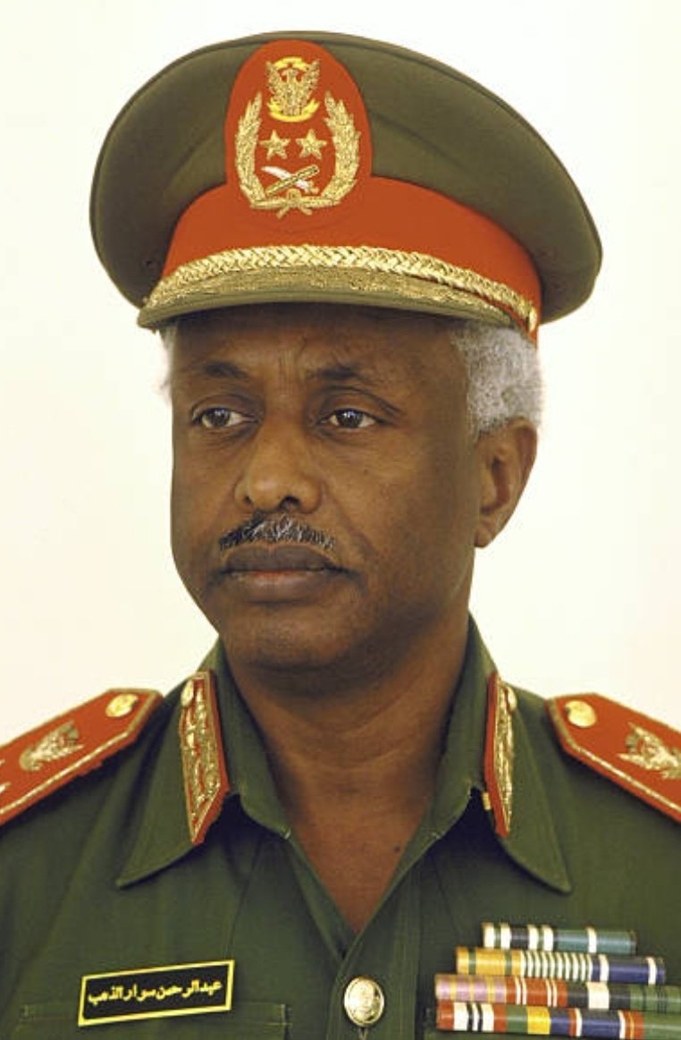 11 أبريل 1985 - رئيس المجلس العسكري الانتقالي الفريق اول عبد الرحمن سوار الدهب يلتقي مع زعيم جماعة الإخوان المسلمين د. حسن الترابي الذي أفرج عنه قبل يومين بعد أن كان معتقلا في سجن الأبيض منذ الشهر الماضي. (صحف سودانية)