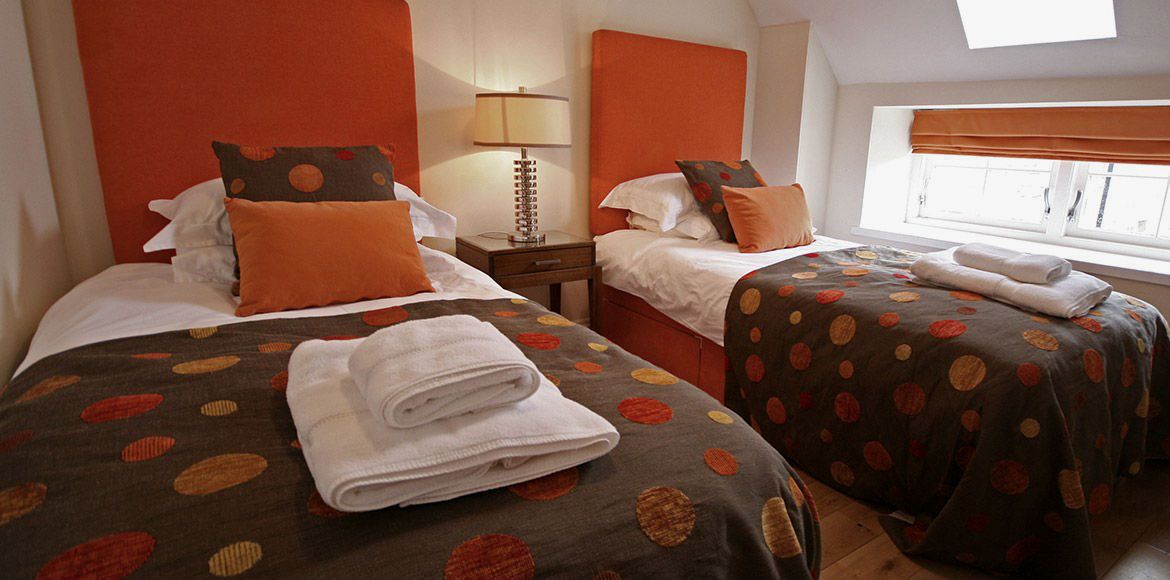 GDHolidays's tweet photo. Late deal: 24 or 31 May: 3 nights £450 in Annie Oswald Cottage, #Adderstone - a nice rural spot in #Northumberland, close to #Bamburgh. Sleeps 4, 🐕 #dogfriendly. https://t.co/VwaMrF1EEW https://t.co/2558EzU3cG