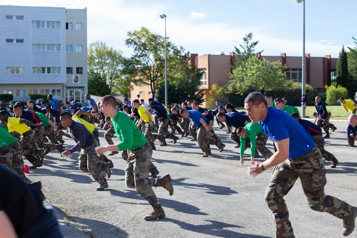 CDC3RAMa's tweet photo. @armeedeterre @53eRT #MondayMotivation Chez nos #Bigors c'était plutôt #CrossOPS ce matin ! Séance régimentaire à l'#Espritguerrier ! 💪 Toujours fidèles aux valeurs des @troupesdemarine et de la prestigieuse #6BLB ! ⚓ https://t.co/AR4AO6nWzP