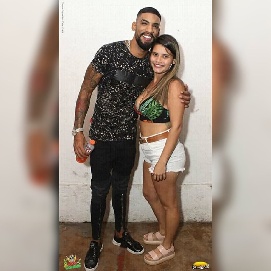 Tamires10_06's tweet photo. Sobre sábado 😍💃
#djlindao https://t.co/aNWpnTRIyF