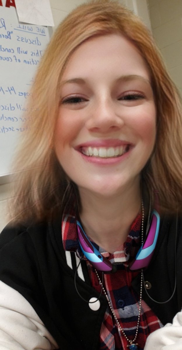 _Music_Junkey_'s tweet photo. @jennettemccurdy my friend said I look like you with the snapchat female filter https://t.co/2vbcXHaqBl