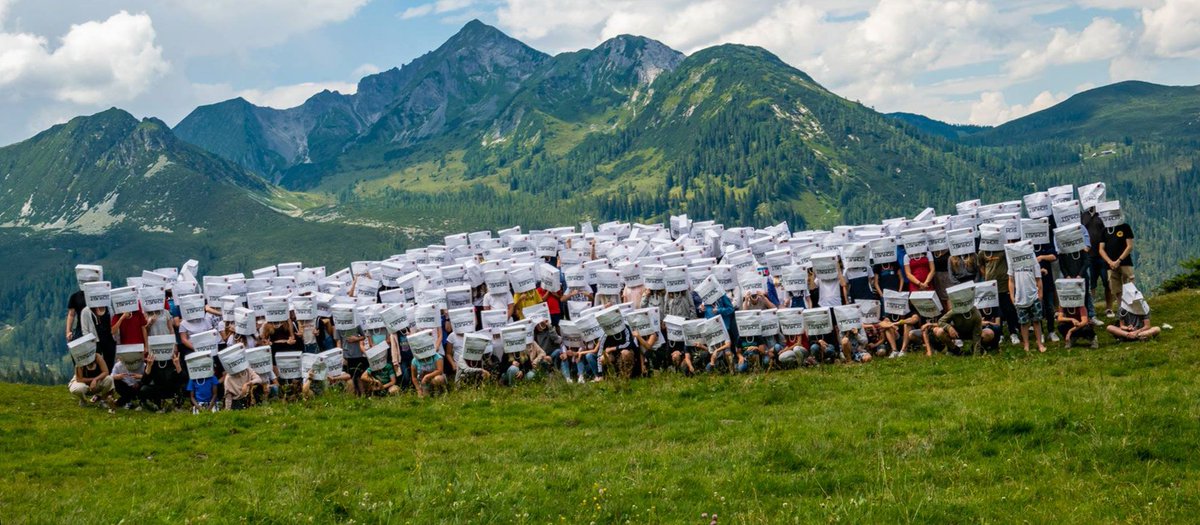 Daten schützen, Jugendarbeit stützen! Das haben wir auf der #bdkjhv gefordert. Jetzt freuen wir uns über die Nachrichten, dass der Umgang mit Bildern von Minderjährigen kurz vor <a href="/72stundenaktion/">72-Stunden-Aktion</a> erleichtert wird. Aber lest selbst... buff.ly/2VEYadO #ehrenamt #datenschutz