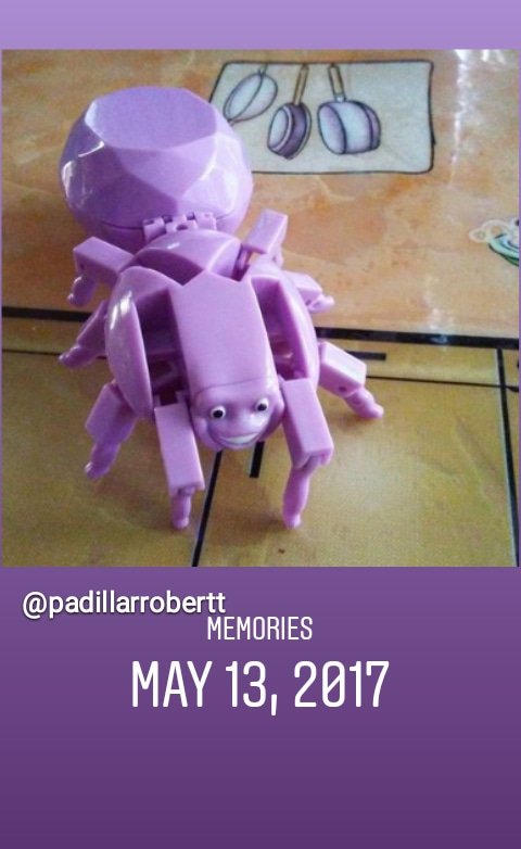 robertspadilla1's tweet photo. #bootlegtoys #tamagoras #eggformers #rocklords #vintagetoys #igmemories #meteorbs https://t.co/Al8dJy0a0Y