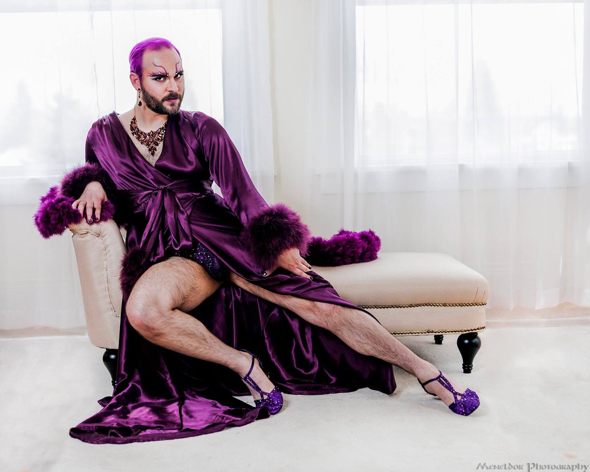 AcadOfBQ's tweet photo. IT BEGINS! All this week, we'll be Announcing our Spring Class of 2019 BQ 202. Here's @ApolloVidra the ”Adorable Abomination”
PHOTO: Meneldor Photography TICKETS! https://t.co/mYtK17qPL6
.
.
#SeaBq
#Burlesque
#BQ202
#SeattleDance
#StudioBlueSeattle
#LevelUp
#Graduation2019 https://t.co/JgZtWdRP9M