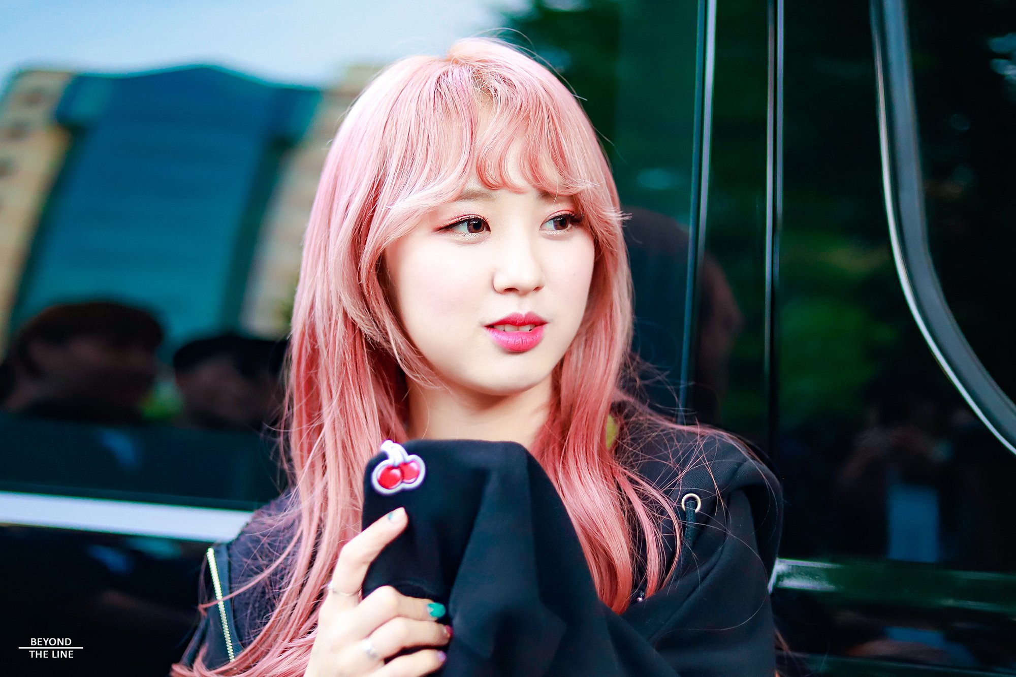 D6ddvTEU0AEg2Zn.jpg:large