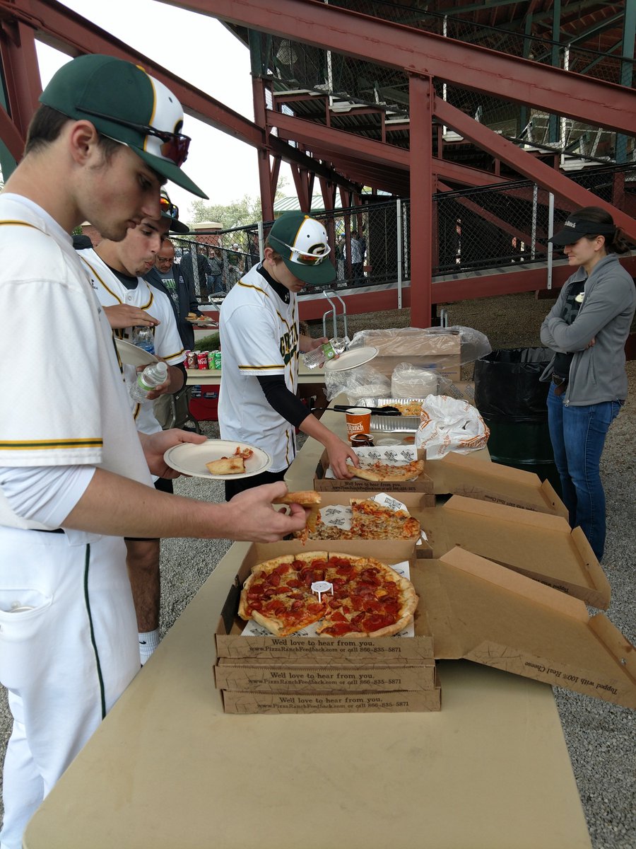 VisitLincolnNE's tweet photo. Another successful state tournament pizza feed in the books🍕 Good luck to all teams competing in the @nsaahome State Baseball Championships! ⚾️🏆 #VisitLNK #LNK #NE https://t.co/xe3BkFEuwM