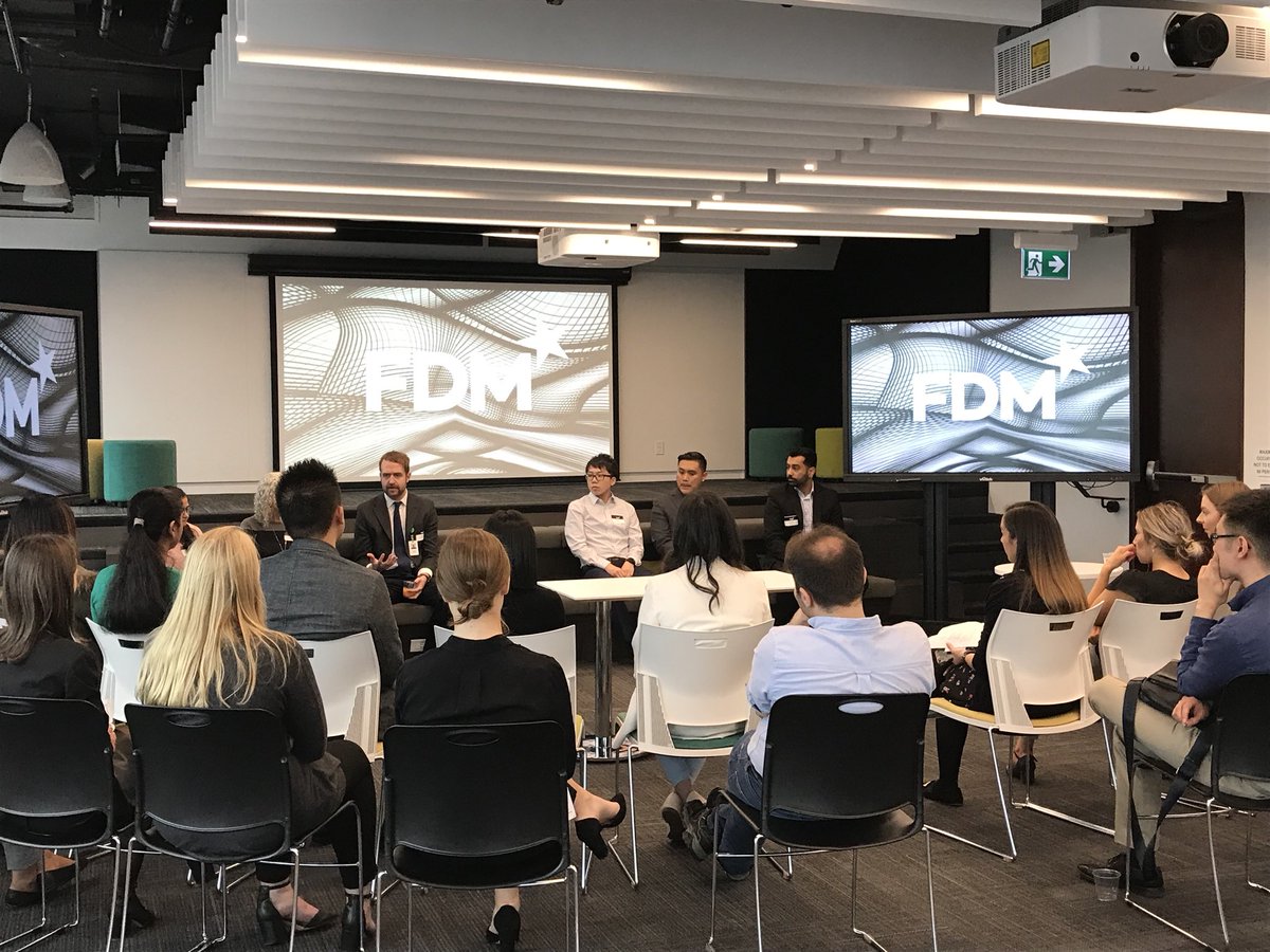 MichelleL1116's tweet photo. Future trainees participate in Start Date Orientation with consultants and trainers. We can’t wait to welcome you to @FDMGroup! #FDMcareers https://t.co/RXdTo3iFSm