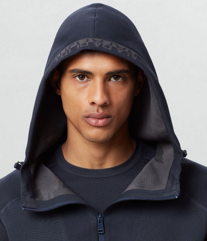 Napapijri's tweet photo. Pioneering the future, one yarn at a time. Discover the Ze-Knit revolution here: https://t.co/9MV1PiEzvA
.
#Napapijri #SS19 #ZeKnit #FuturePositive #FashionForward #Design #Sustainability #Innovation https://t.co/478TwOVgPK