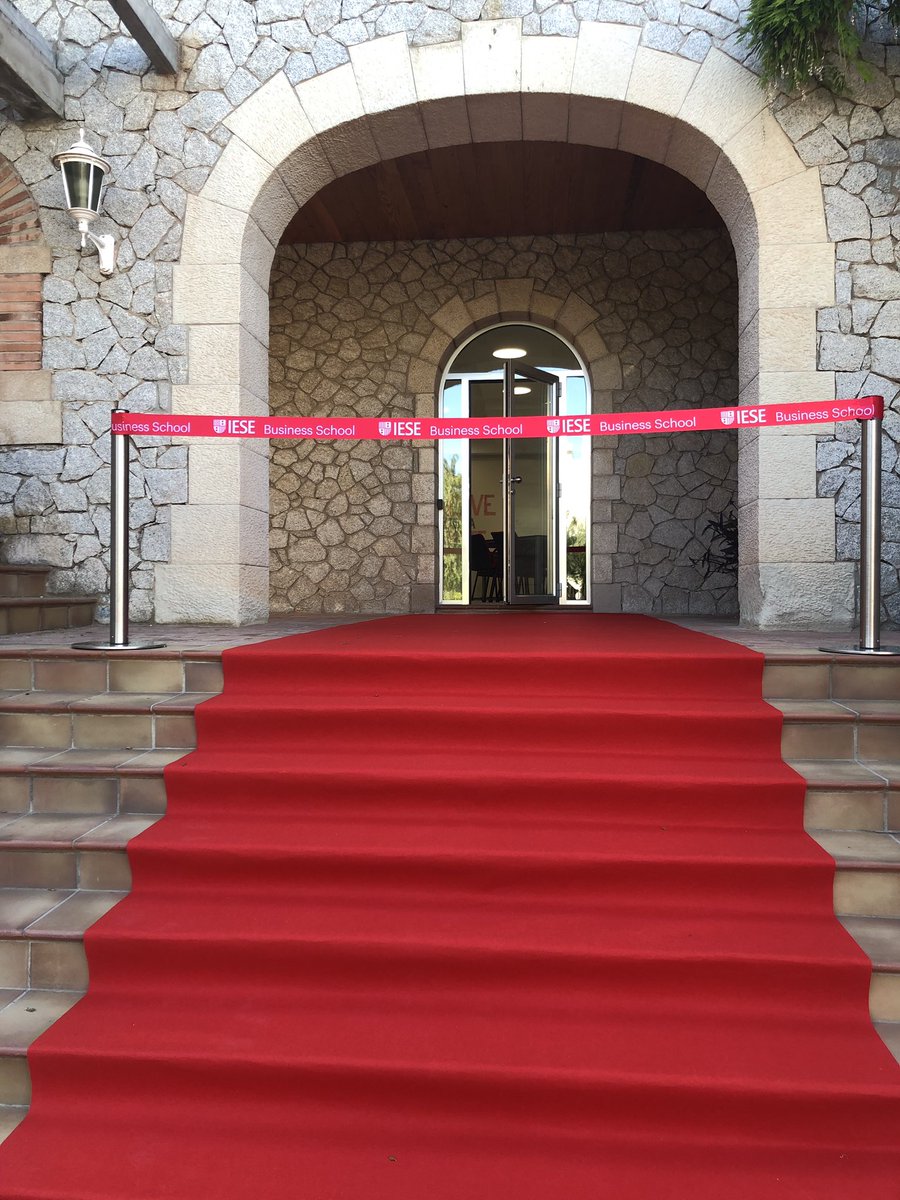 iesebschool's tweet photo. Everything’s set to inaugurate our Venture Hub, a cool new space for entrepreneurs at #IESEbschool. It houses our training, research and financing arms, and has lots of space for meetings, sessions and, above all, creativity. https://t.co/B15Cynns0S