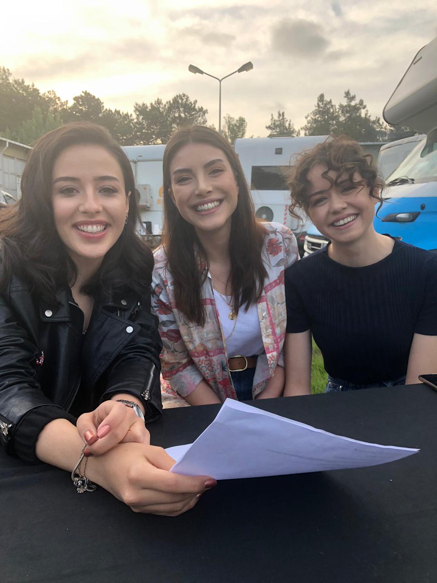 Yağmur Ün, İlayda Ildır ve Deniz Baysal şimdi canlı yayında 📡

İzlemek İçin ➡️ instagram.com/sozdizi 

@timsandb <a href="/startv/">STAR TV</a> #hepimizbirimiziçin #Söz