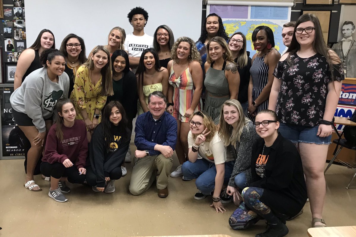 CHSmrGeorge's tweet photo. My 5th hour Honors American History class. I love this group! https://t.co/fRIDMADaeN