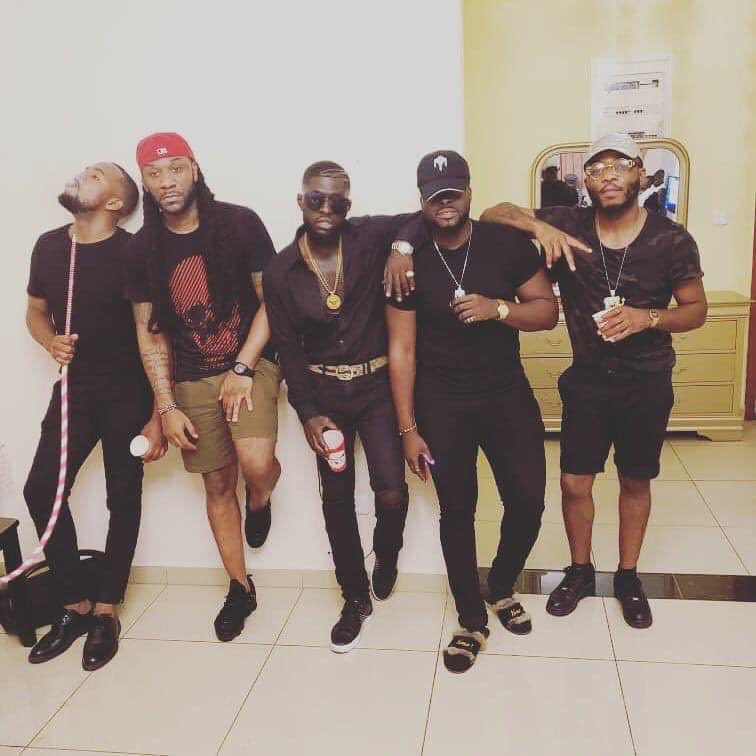 PitBaccardi's tweet photo. Cette photo est GANG
@gerviany @DJLOUDA @lockofficial @Magascobboy #Nabil 
#BIGDREAMS X #YEMA x #BBOY 
🇨🇲🇨🇲🇨🇲🇨🇲🇨🇲🇨🇲🇨🇲🇨🇲🇨🇲🇨🇲🇨🇲🇨🇲 https://t.co/5jD1MnXDUx