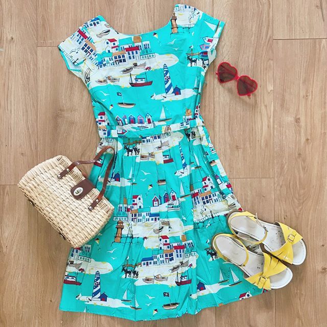 minimummouse's tweet image. Summer, we are ready for you! This newbie from Run and Fly is the summer holiday dress of dreams ☀️🍦⛱ #minimummouse #runandflyclothing #runandflydress #quirkyoutfit #vintagestyle #retrostyle #flatlay #flatlayoftheday #noveltyprint #summeroutfitideas bit.ly/30fTFEZ